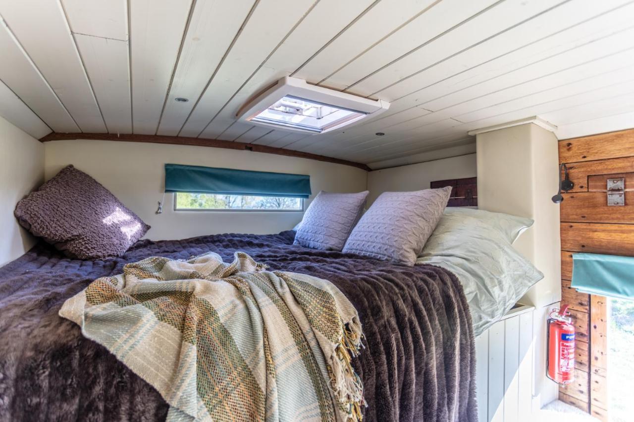The Hoot Romantic Glamping * Southwick (Wiltshire)